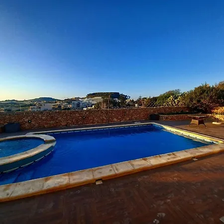 Country Views Villa *
