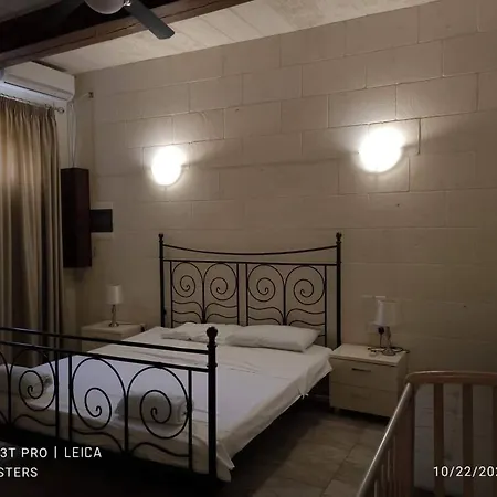 Country Views Villa Victoria